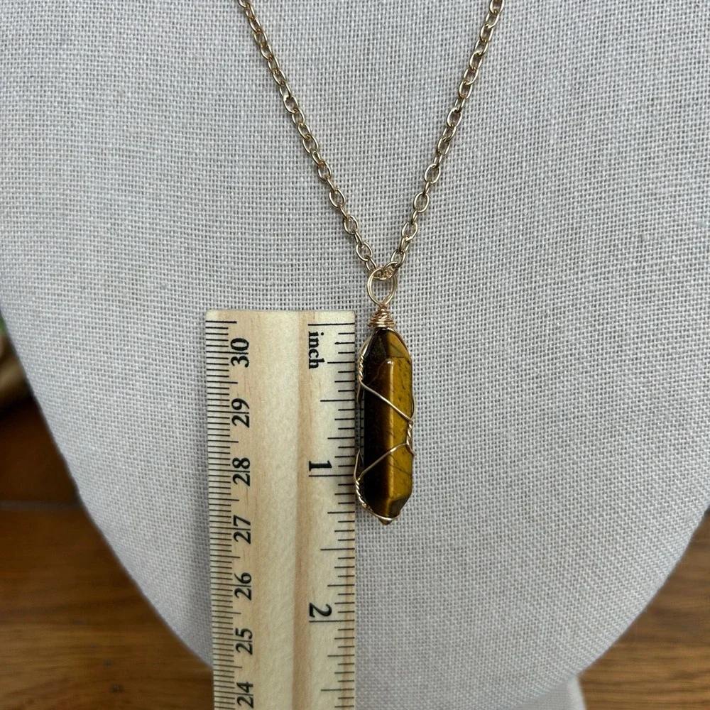 Tigers Eye Crystal Pendant Necklace Gold Tone‎ Chain Wire Wrapped Gemstone Boho